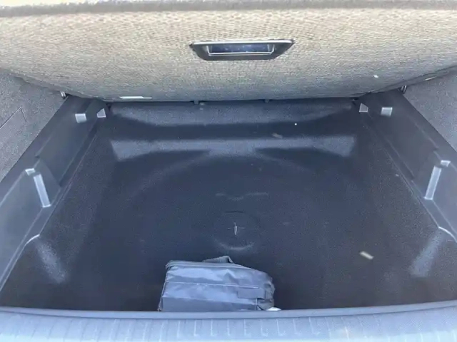 Peugeot 3008 electrique 73 kwh 210 ch — photo 41