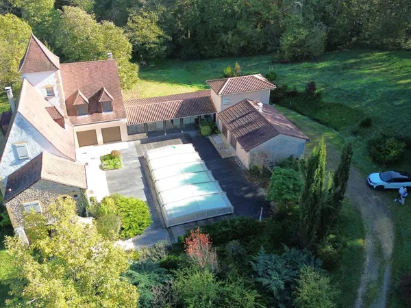 Maison périgourdine avec maison d'amis.24550 Villefranche du Périgord
