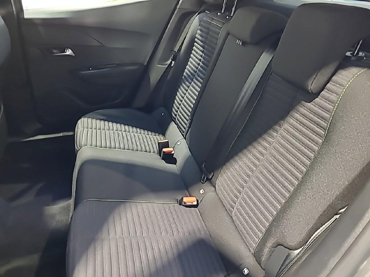 Peugeot 2008 puretech 100 s&s bvm6 active — photo 13