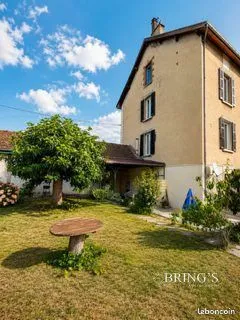 Propriété 7 pièces 162 m²
