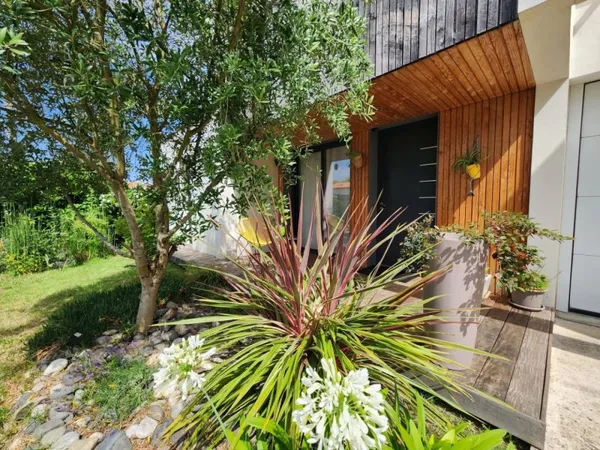 Ensemble immobilier de deux maisons avec jardin, piscine, Pessac