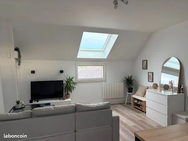 Beau t2 non meuble- 38m2 - proche centre ville sable