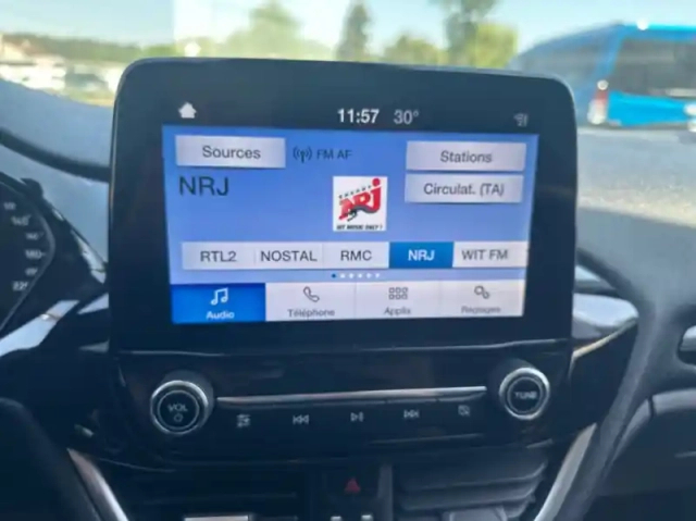 Ford Fiesta 1.1 75ch cool &amp; connect 5p — photo 19