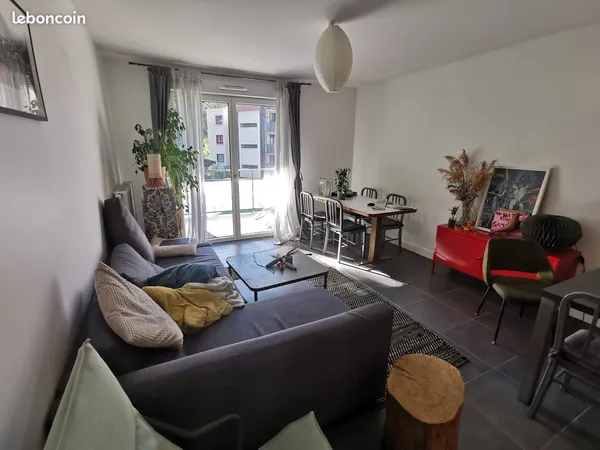 Appartement 3 pièces à louer avec cave et garage