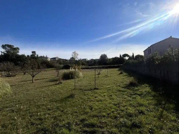Terrain constructible 1285 m²