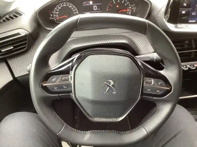 Peugeot 208 puretech 75 s&amp;s bvm5 — photo 9