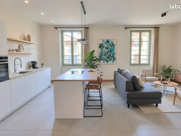 Appartement refait à neuf centre ville