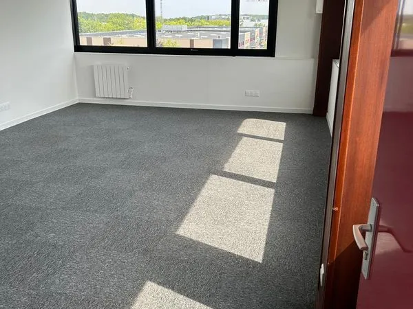 BUREAUX ou LOCAL COMMERCIAL 25m²