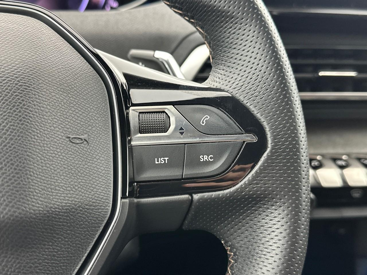 Peugeot 3008 puretech 130ch s&s eat8 gt — photo 19