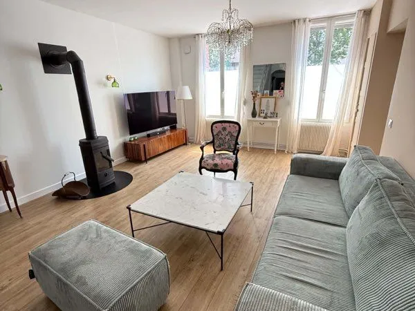 Appartement/maison de ville avec cour