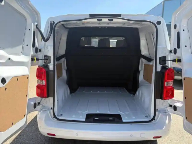Fiat Scudo fg m 2.2 diesel 180ch cabine approfondie fixe s-design automatique — photo 6