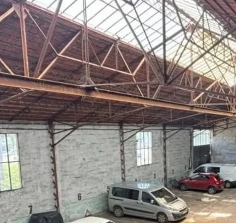 À LOUER : Emplacement de Stationnement Sécurisé (Hangar Fermé)