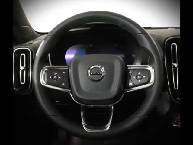 Volvo C40 recharge extended range 252ch start — photo 13