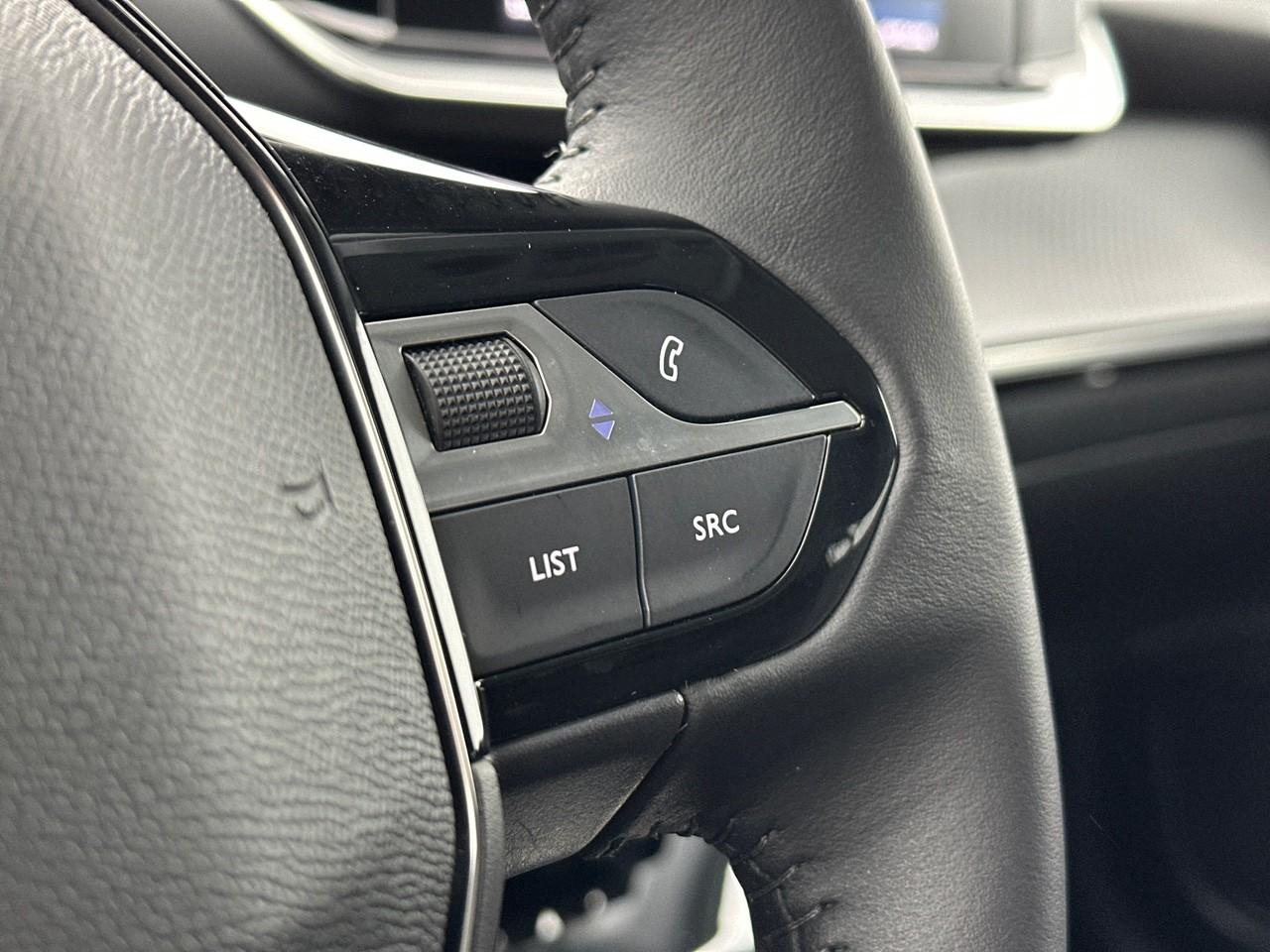 Peugeot 208 puretech 100 s&s bvm6 allure — photo 20