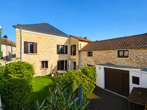 Oinville-sur-montcient - Maison 6 pièce(s) - 142 m²