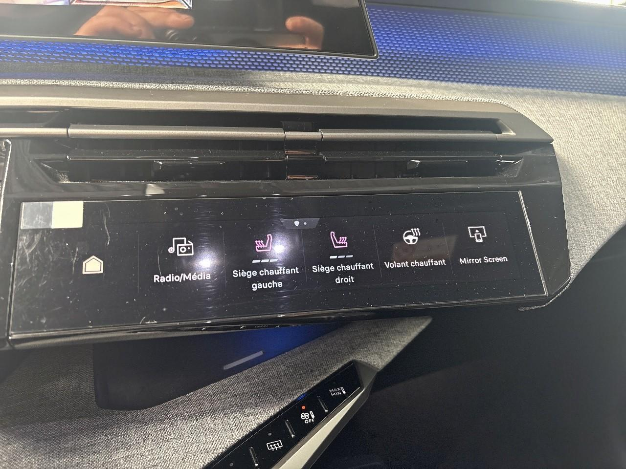Peugeot 5008 hybrid 145 ch e-dcs6 gt — photo 21
