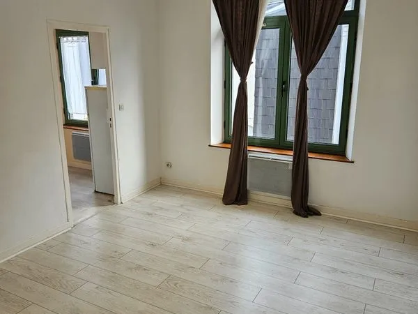 ARRAS centre. Loue F2 de 41 m2 au prix de 500+25 de charges