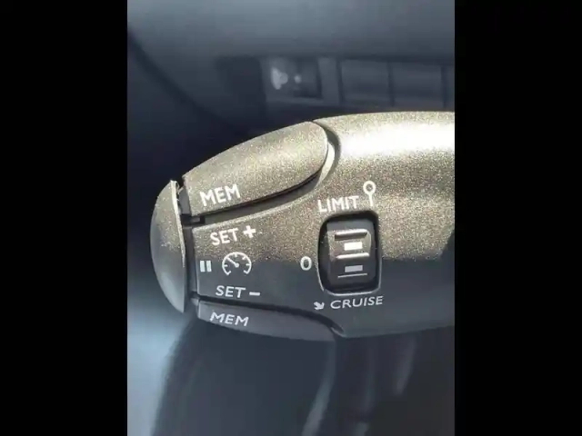 Peugeot 2008 100 s&amp;s bvm6 — photo 34
