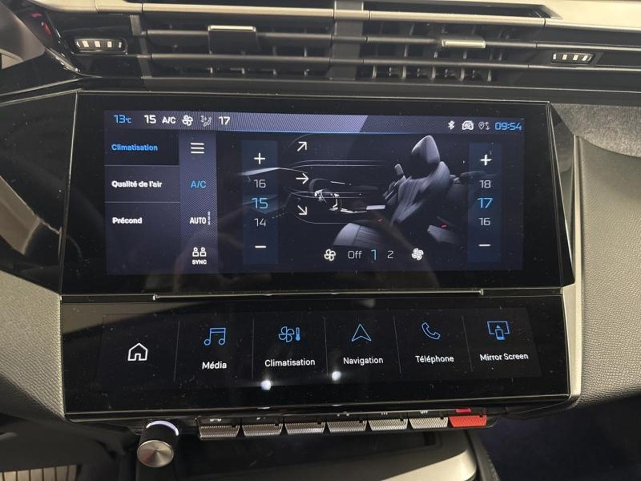 Peugeot 308 phev 180ch allure e-eat8 — photo 14