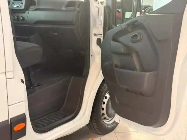 Renault Master fg f3500 l3h3 2.3 blue dci 135ch confort euro6e (19200?ht) — photo 13
