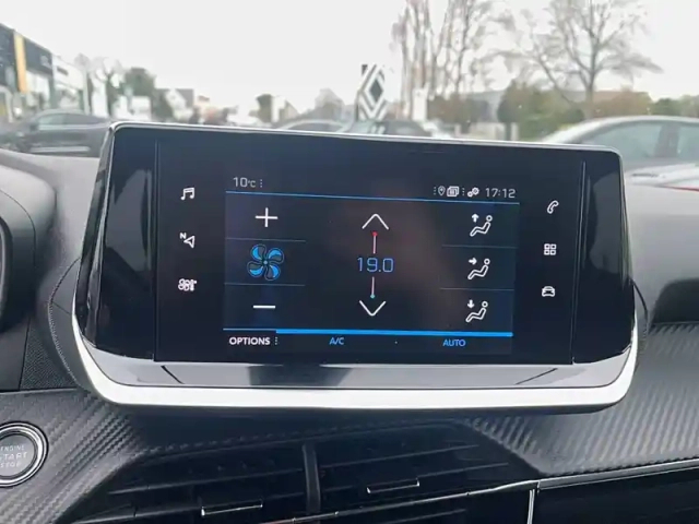 Peugeot 2008 bluehdi 110 s&amp;s bvm6 — photo 12