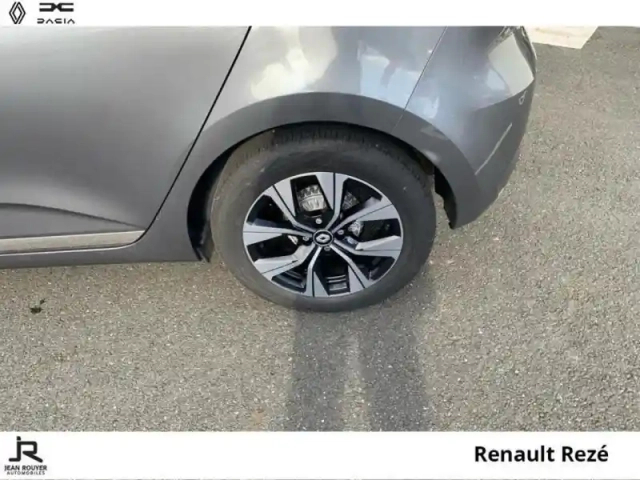 Renault Clio 1.0 tce 90ch evolution — photo 8