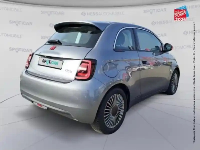 Fiat 500 e 95ch (red) my23 — photo 6