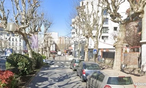 Service immobilier 23 m²