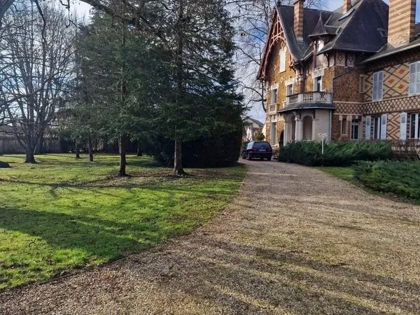 Magnifique Appartement en Duplex 3 chambres à Sens 5 minutes de la gare de Sens