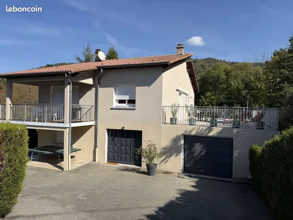 Propriété 7 pièces 160 m²