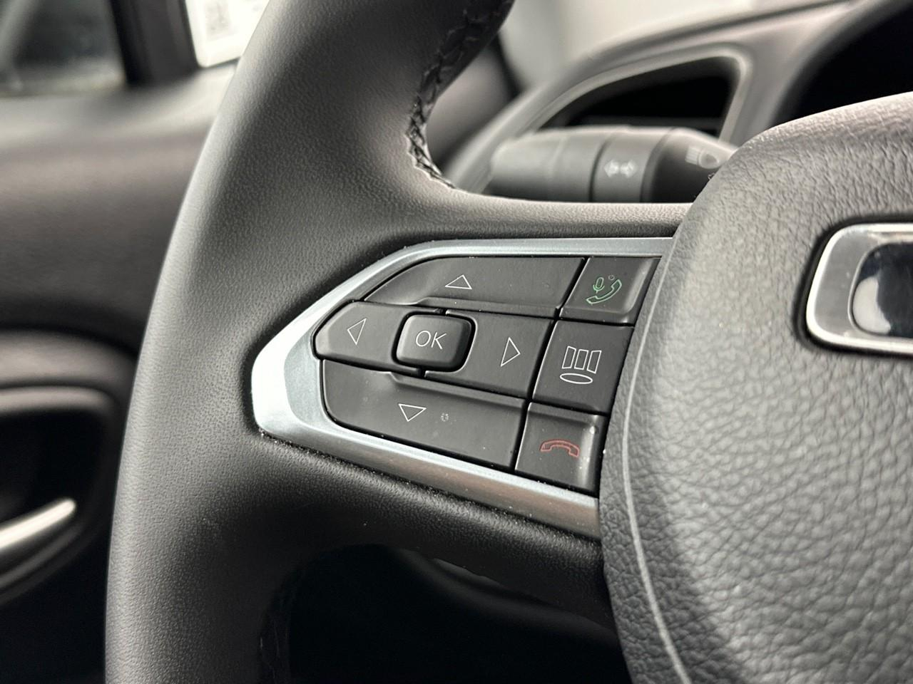 Jeep Renegade 1.5 turbo t4 130 ch bvr7 e-hybrid altitude — photo 18