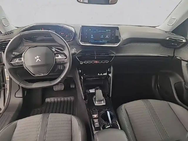 Peugeot 2008 electrique 136 ch — photo 30