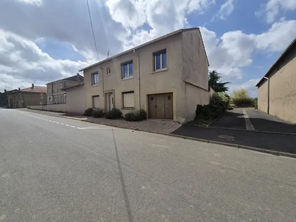 Maison 8 pièces 250 m²