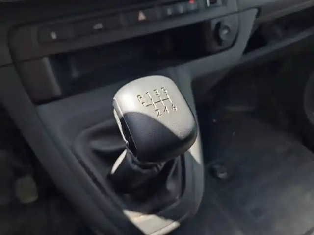 Opel Vivaro fgn taille m bluehdi 120 s&amp;s bvm6 — photo 34