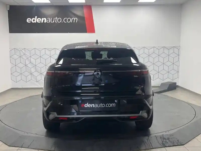 Renault Megane e-tech 220 ch autonomie confort — photo 2
