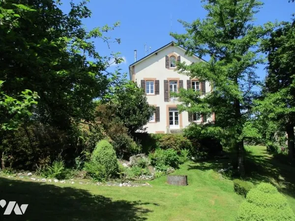 Maison 10 pièces 194 m²
