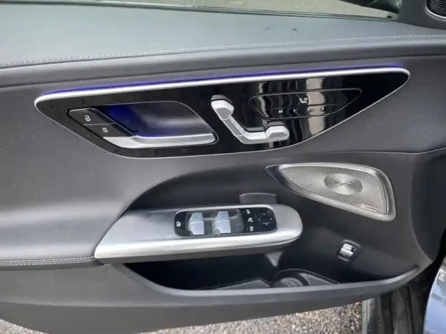 Mercedes Classe C 220 d berline amg lin — photo 7