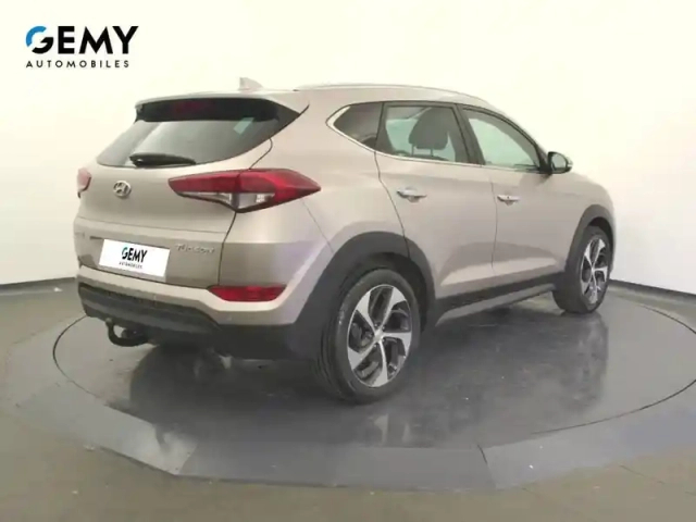 Hyundai Tucson 1.7 crdi 141 2wd — photo 18