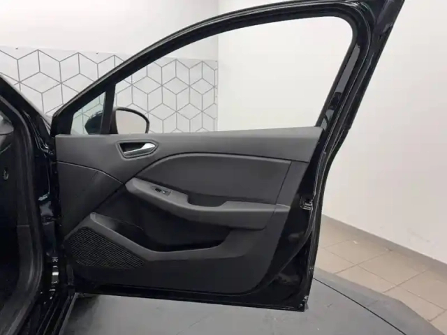 Renault Clio blue dci 100 ch gsr2 — photo 30