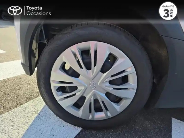 Toyota Aygo X 1.0 vvt-i 72ch dynamic — photo 8
