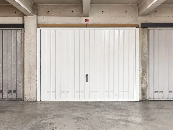 GARAGE EN RESIDENCE SECURISEE