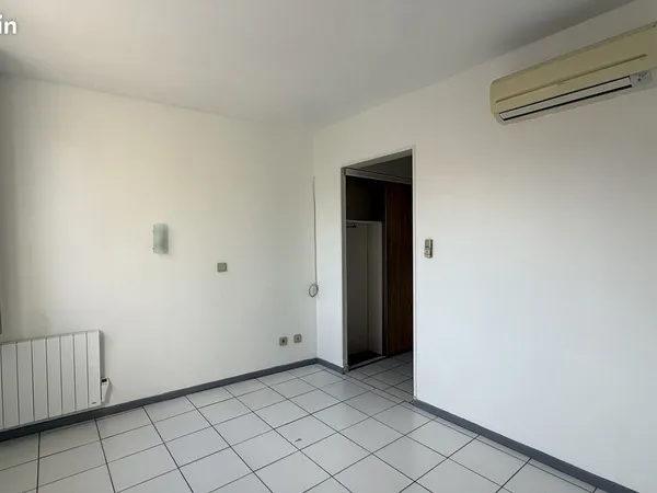 Studio 1 pièce 19 m²