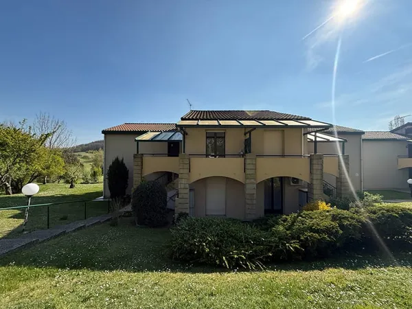 Bel appartement T2 à Castelnaud De Gratecambe