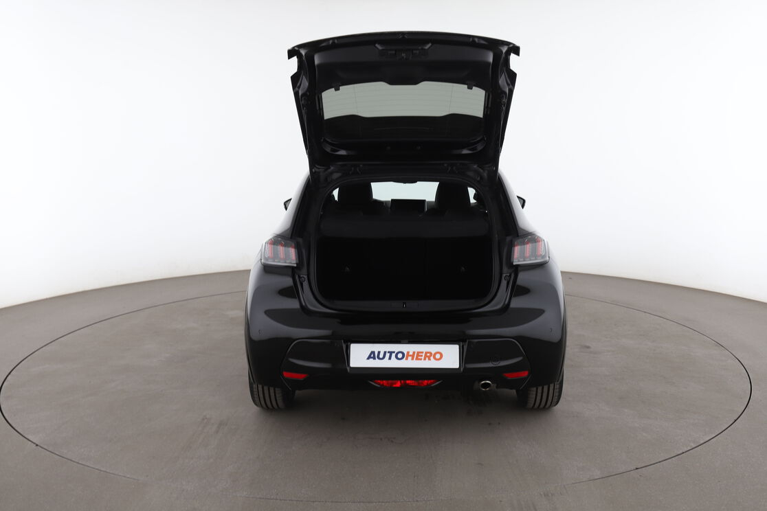 Peugeot 208 1.2 PureTech GT Pack EAT8 — photo 15