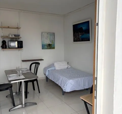 580 - Studio meublé à Saint-André