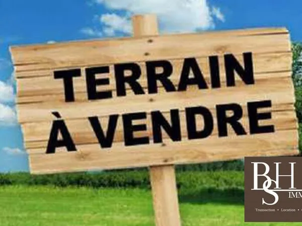 NEUVILLE-DE-POITOU, Terrain à bâtir de 951m²