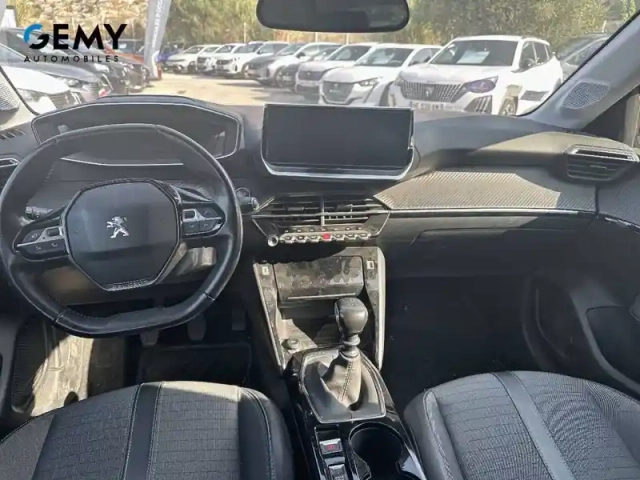 Peugeot 208 puretech 100 s&amp;s bvm6 — photo 8