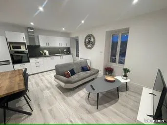 T2 45 m² entièrement rénové avec balcon - Pont-de-Beauvoisin - Vente entre particuliers