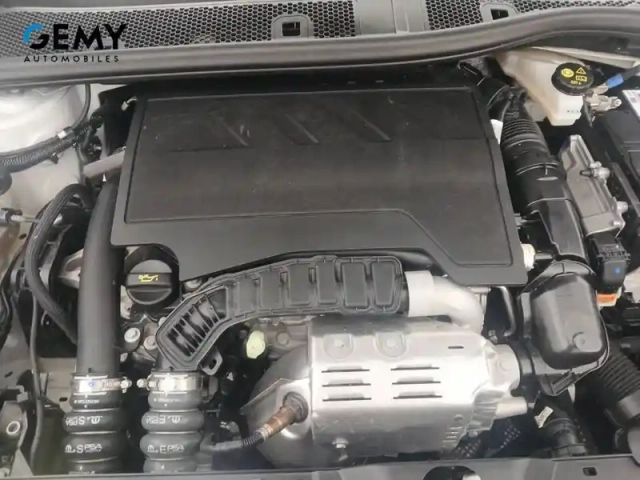 Peugeot 2008 puretech 130 s&amp;s bvm6 — photo 12