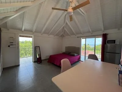 Studio meublé à louer Goyave secteur Christophe est